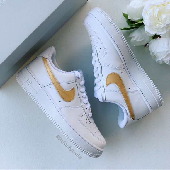 Nike Custom Air Force 1 NWT - Picture 15 of 16